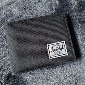 Herschel bifold wallet black